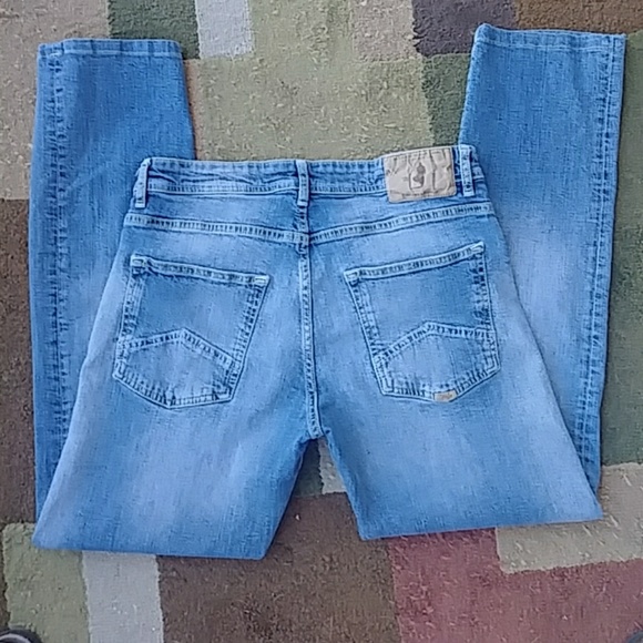marlboro classic jeans price